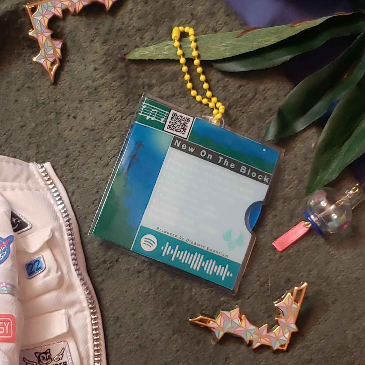 5WIRL - New On The Block Record Charm