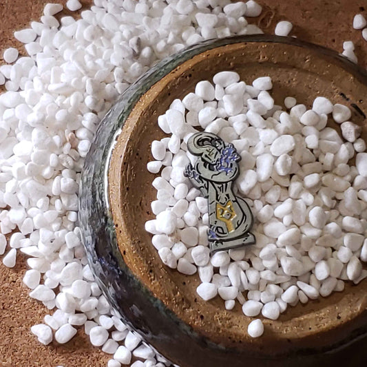 Orobashi Statue Pearl Enamel Pin