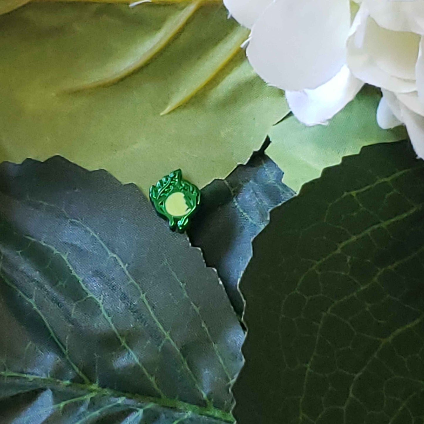 Oculi Pearl Enamel Pins