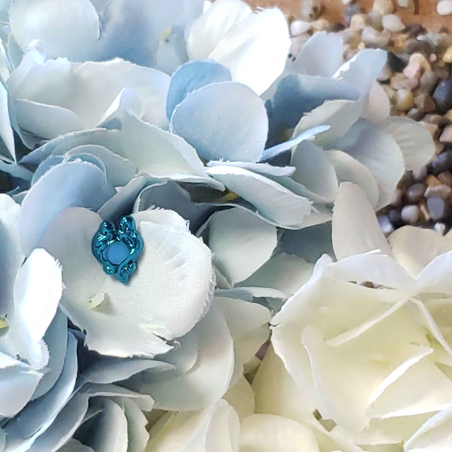 Oculi Pearl Enamel Pins